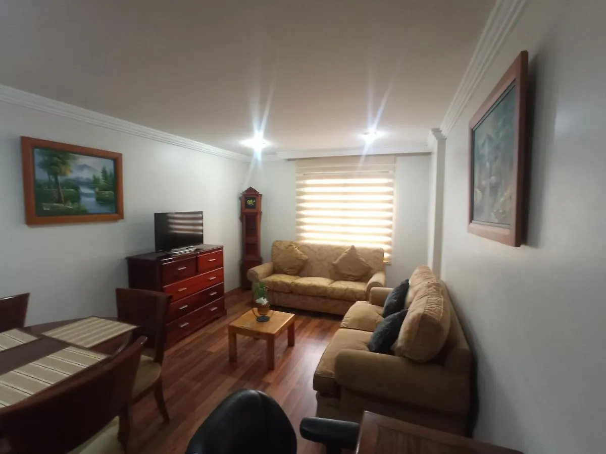 公寓 Suite Full Amoblada Con Piscina En La Republica De El Salvador 基多 厄瓜多尔
